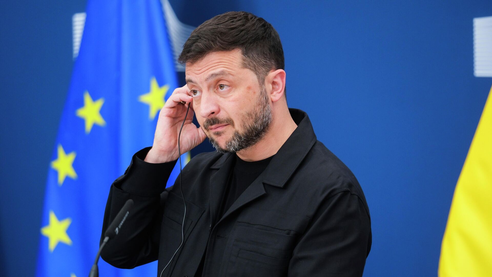 На поддержку Зеленского уходит больше, чем на всю Африку, заявили в МИД